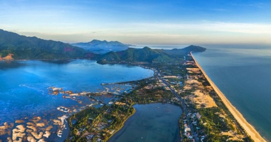 Vịnh biển thế giới đẹp nhất tại Việt Nam cảnh sắc như chốn bồng lai nhưng các dự án nghỉ dưỡng nghìn tỷ lại 'vắng lặng như tờ'