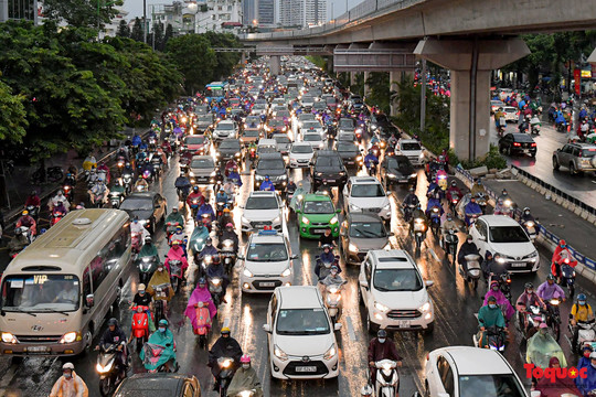Hà Nội mất vài tỷ USD/năm vì tắc đường, chuyên gia Trung Quốc 'hiến kế' giải pháp