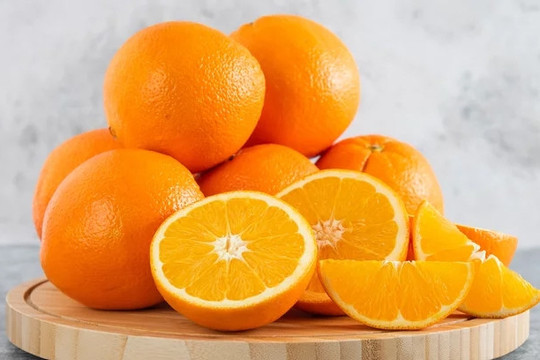 Điều gì xảy ra khi bạn ăn cam mỗi ngày vào mùa đông?