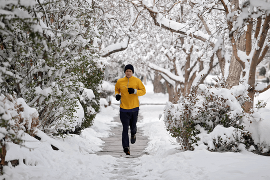 Tập thể dục như thế nào để đảm bảo an toàn khi trời trở lạnh?
