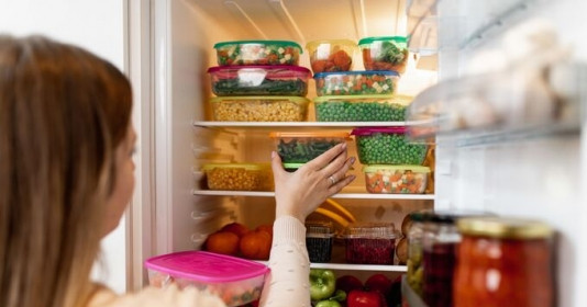 Dù dùng rất nhiều trong ngày Tết nhưng tuyệt đối đừng bỏ 4 loại thực phẩm này vào tủ lạnh bởi có thể thành ổ vi khuẩn, gây hại sức khỏe