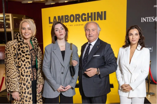 Ly kỳ hơn phim: Lộ diện con gái 'bí mật' của gia tộc Lamborghini