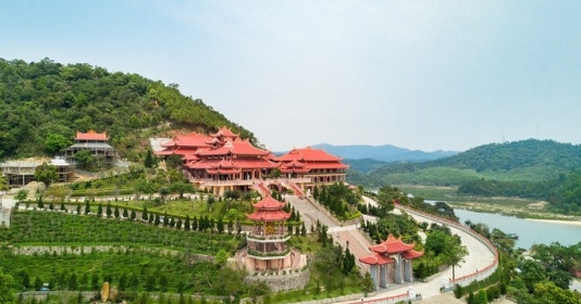 Lễ chùa đầu xuân 2024 tại 4 ngôi chùa trên núi nổi tiếng linh thiêng tại miền Nam