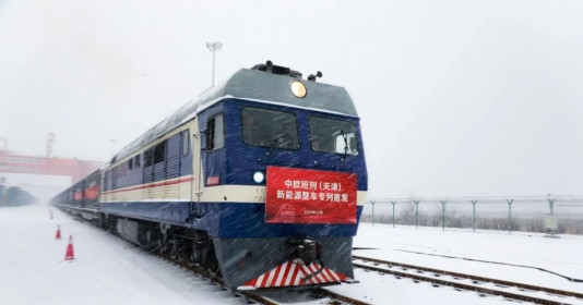 Chuyến tàu xuyên lục địa dài 9.000km, chở 1.000 tấn hàng hoá, kết nối 2 châu lục