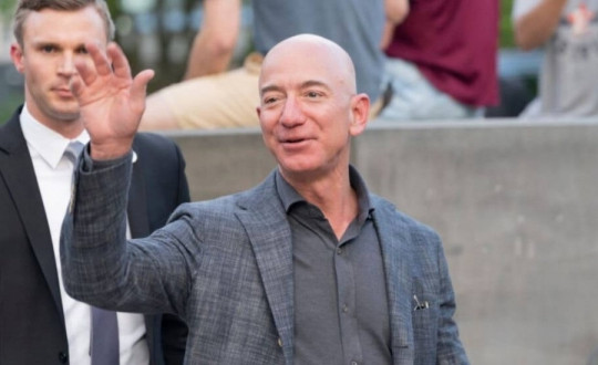 Jeff Bezos bán 2 tỷ USD cổ phiếu Amazon, đợt bán cổ phiếu lớn nhất kể từ năm 2021