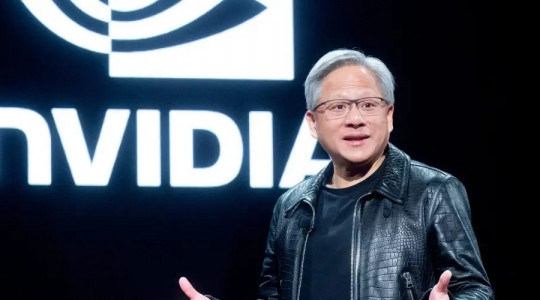 Vốn hóa xấp xỉ 2.000 tỷ USD, 'ông vua ngành chip' Nvidia chính thức vượt qua Alphabet