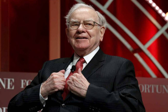 Huyền thoại Warren Buffett liên tục bán ra lượng lớn cổ phiếu Apple, đầu tư vào 1 cổ phiếu bí ẩn