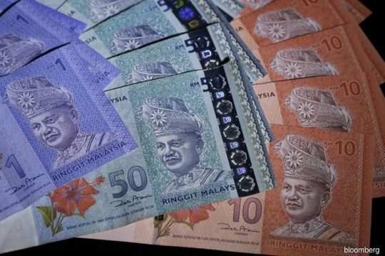 Đồng nội tệ Malaysia sắp chạm mức thấp kỷ lục được lập trong khủng hoảng tài chính châu Á
