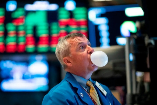 Nhà đầu tư Albert Edwards cảnh báo về 'bong bóng dot-com 2.0' vì cổ phiếu công nghệ quá nóng