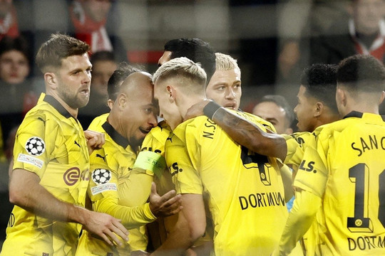Dortmund tuột chiến thắng trước PSV