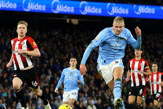 Haaland hóa người hùng, Man City phả lửa vào gáy Liverpool