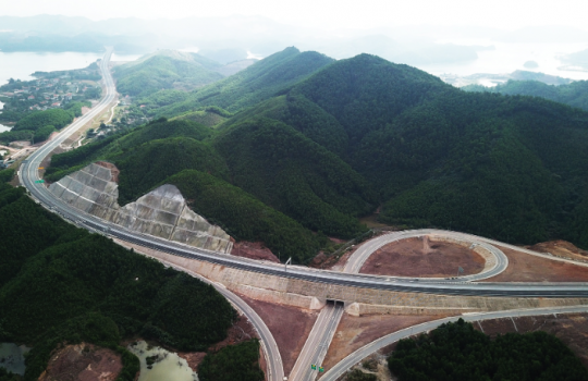Cao tốc Hạ Long - Vân Đồn: Doanh nghiệp 3 tháng tuổi trúng thầu dự án trạm dừng nghỉ đầu tiên