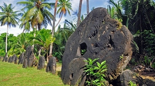 Hòn đảo sử dụng loại tiền đá khổng lồ nặng 4 tấn, cần đến 20 người đàn ông mới có thể di chuyển nhưng lại được xếp hạng là loại tiền tệ hấp dẫn nhất thế giới