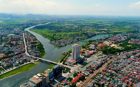 Thành phố nằm ở cửa ngõ phía Nam thủ đô Hà Nội có kinh tế liên tục tăng trưởng 2 chữ số