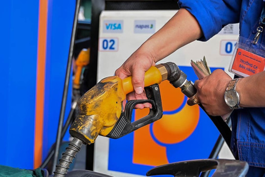Giá xăng dầu trong nước ngày mai có thể tăng trở lại