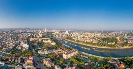 Dòng sông dài hơn 100km bắt nguồn từ Trung Quốc nhưng lại là đường biên giới tự nhiên bằng sông dài nhất Việt Nam