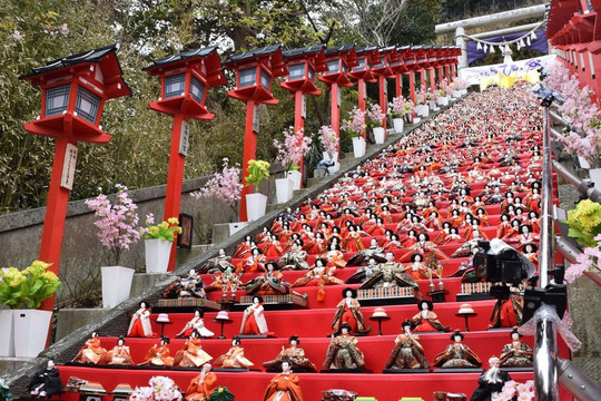 Lễ hội búp bê dành cho các bé gái tại Nhật Bản