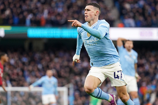 Man City ngược dòng hạ MU: Quyền năng Phil Foden