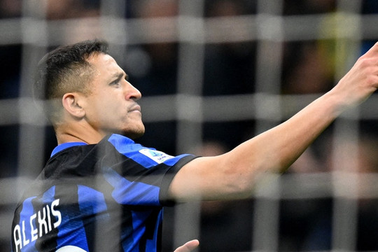 Cựu sao MU giúp Inter Milan xây chắc ngôi đầu