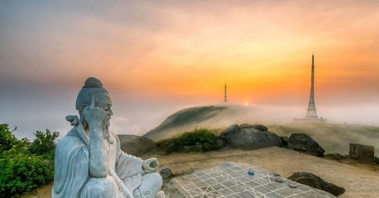 Đỉnh núi được ví như 'cõi tiên' nơi Bill Gates thưởng trà cùng bạn gái, nằm gần ngôi chùa có bức tượng Phật Quan Thế Âm cao nhất Việt Nam