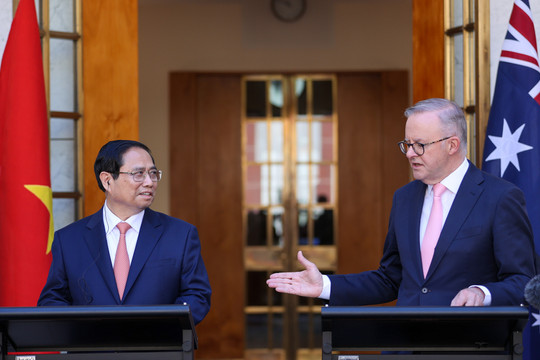Tuyên bố chung về việc nâng cấp quan hệ lên đối tác chiến lược toàn diện giữa Việt Nam và Australia
