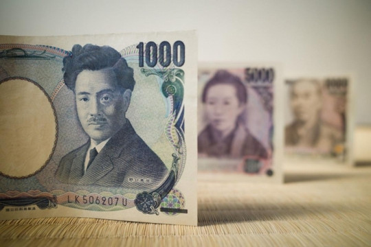 Chứng khoán Nhật Bản lao dốc vì đồng yên tăng mạnh