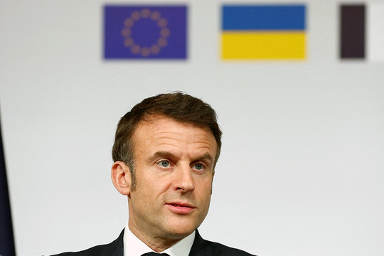 Tổng thống Pháp lần thứ 3 liên tiếp hoãn thăm Ukraine