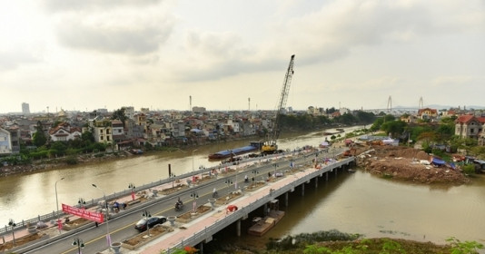 Cây cầu 'thần tốc' do doanh nghiệp xây dựng, lập kỷ lục 'cầu vượt sông thi công trong thời gian ngắn nhất' Việt Nam