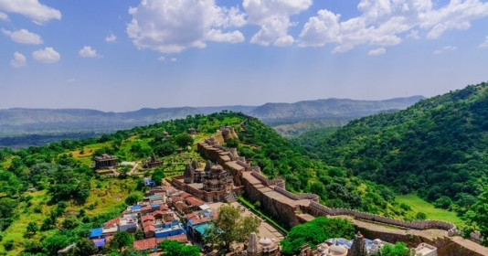 Pháo đài cổ 700 tuổi được ví như 'Vạn Lý Trường Thành của Ấn Độ', mất hàng trăm năm để xây dựng, là Di sản thế giới được UNESCO vinh danh
