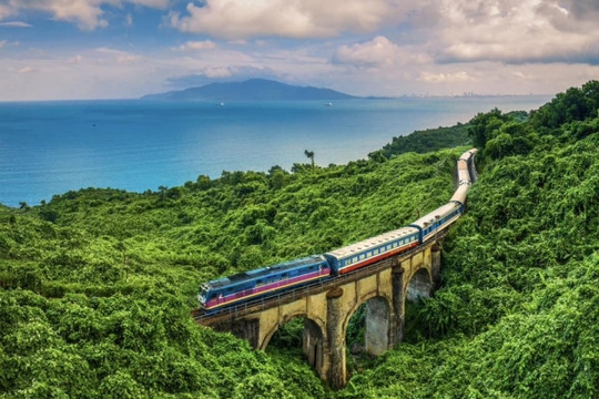 Chuyến tàu du lịch trên cung đường sắt đẹp nhất Việt Nam ấn định ngày khởi hành