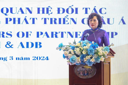Thủ tướng đề nghị ADB hỗ trợ trong các dự án 'xoay chuyển tình thế, chuyển đổi trạng thái'