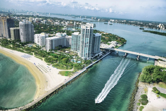 Thành phố ven biển nổi lên là nơi trú ẩn hàng đầu của giới siêu giàu, sở hữu nhiều dinh thự đắt nhất thế giới