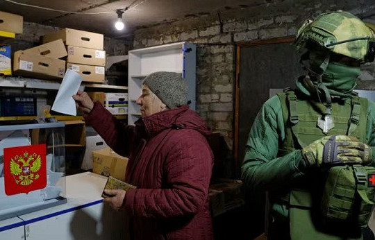Nga tố Ukraine tấn công nhiều điểm bầu cử