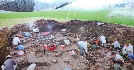 Cụm mộ cổ được phát hiện và lưu giữ tại một tỉnh miền Trung, các nhà khảo cổ xác định, những bộ xương này có niên đại khoảng 5.000 - 6.000 năm