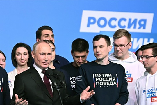 Ông Putin phát biểu mừng chiến thắng, công kích Mỹ