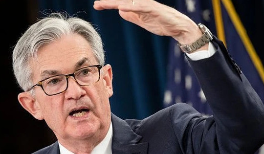 Fed 'quay xe' không vội giảm lãi suất, chuyên gia kinh tế cảnh báo hậu quả mà người dân Mỹ phải gánh chịu