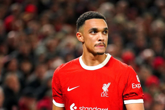 Liverpool cẩn thận, Real Madrid chiêu dụ Alexander-Arnold