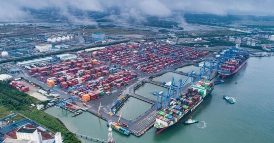 Việt Nam có đến 3 cảng biển ‘chễm chệ’ trong top 50 cảng có sản lượng container thông qua lớn nhất thế giới