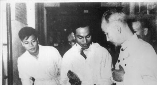Vị bác sĩ sử dụng ngô, sắn để sản xuất ra ‘nước lọc Penicillin’ cho bộ đội trong kháng chiến chống Pháp, là một trong 45 vị Giáo sư đầu tiên của Việt Nam được Bác Hồ ký quyết định phong tặng