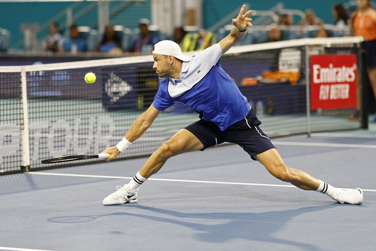 Miami Open 2024: 'Tiểu Federer' hạ Carlos Alcaraz ở vòng bán kết