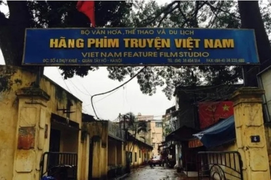 Tạm hoãn xuất cảnh đối với Chủ tịch Hãng phim truyện Việt Nam