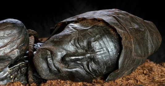 Bí ẩn xác ướp 2.400 năm tuổi vẫn mỉm cười dù bị treo cổ khiến các nhà khoa học bối rối