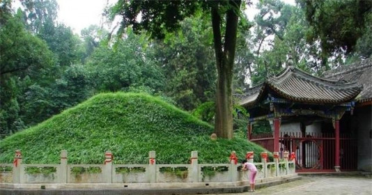 Ly kỳ những ngôi mộ bí ẩn nhất lịch sử Trung Hoa: Người được thờ bằng mộ giả, nơi chứa đựng 800 tấn châu báu