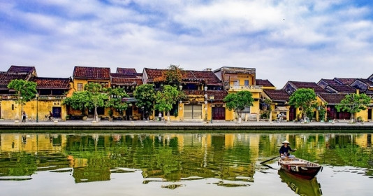 Việt Nam lọt top những điểm đến tốt nhất cho phái nữ du lịch bụi trong năm 2024