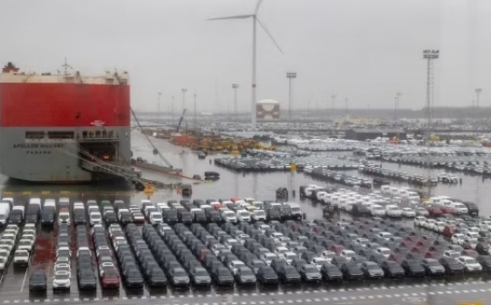 Ô tô điện Trung Quốc 'tấn công' châu Âu, biến những cảng đông đúc nhất thành... bãi đỗ xe 