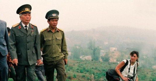 Nhà báo phương Tây duy nhất tháp tùng Đại tướng Võ Nguyên Giáp lên Điện Biên Phủ và mối lương duyên đặc biệt với Việt Nam