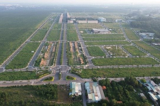 Nghịch lý siêu dự án đắt nhất Việt Nam thi công tấp nập, 'cò' miệt mài 'thổi' nhưng giá đất vẫn 'đứng hình'