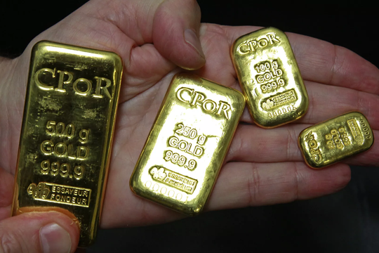 Người đàn ông tìm thấy 100kg vàng ròng chôn ngay trong nhà, 'một bước lên mây' trở thành tỷ phú