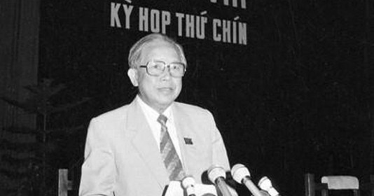 Vị Trung tướng từng giữ cương vị Chủ tịch Quốc hội, được mệnh danh là 'anh Cả' của ngành Tuyên huấn Quân đội, 3 lần giữ chức Bí thư Thành ủy Hà Nội