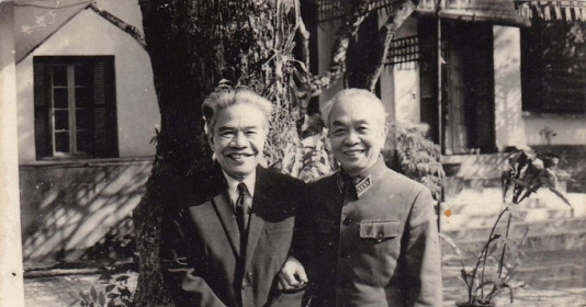 Nhà khoa học từng giữ trọng trách Bộ trưởng Bộ Quốc phòng, là người thay mặt QĐND Việt Nam trực tiếp ký Hiệp định Genève 1954, được bầu Đại biểu Quốc hội liên tục nhiều khóa